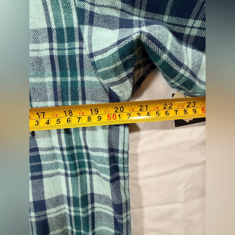 NWT Netflix Stranger Things x No Boundaries Cotton Cropped Flannel Size XS (0-2) - Picture 10 of 12